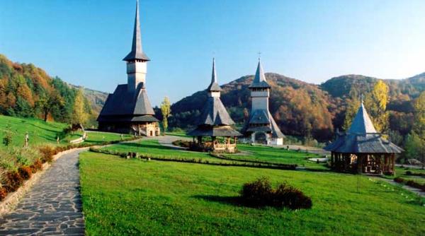 turistii indemnati sa viziteze bisericile din patrimoniul unesco craciun in maramures