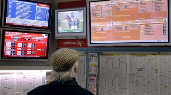 pariuri sportive si casino online si offline de 4 miliarde de euro an  in medie  in romania estimari