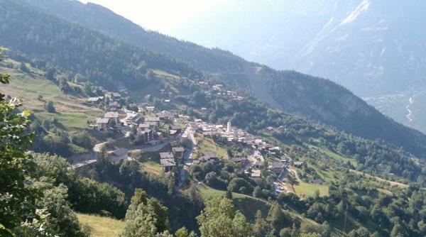 un sat din elvetia ofera 70 000 de franci sa te muti acolo