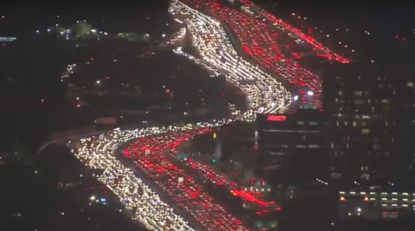 trafic infernal cozi kilometrice imagini uluitoare video