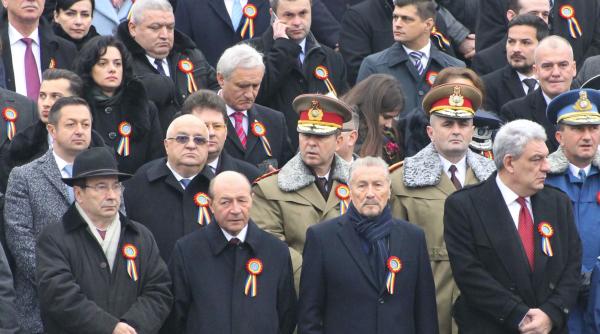ziua na ionala parada bucure ti ion iliescu absent din tribune