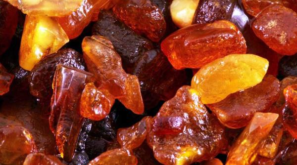 90 de kilograme de chihlimbar descoperite in vama