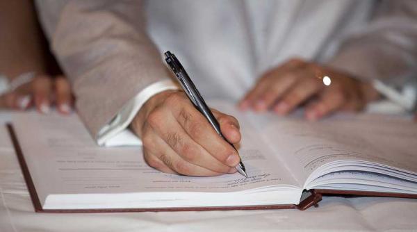 primele semnaturi in cartea de condoleante palatul elisabeta