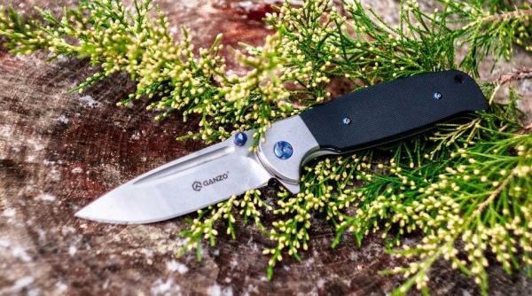 amenintare cu cutitul in biserica la slujba de sf nicolae