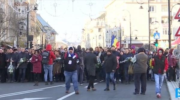 craiova mii de persoane in strada la mar ul in memoria regelui mihai
