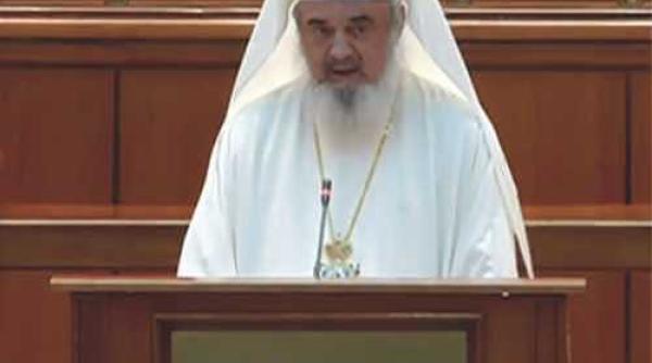 patriarhul daniel  la sedinta solemna  regele mihai   un credincios statornic al bisericii ortodoxe romane