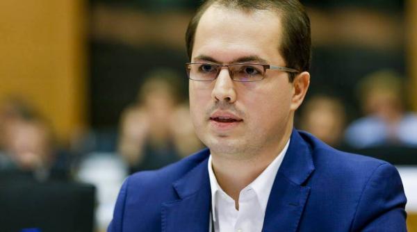 luminile de hanuka si de craciun s au aprins gestul europarlamentarului andi cristea