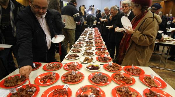 truc condiment carnati ardelenesti