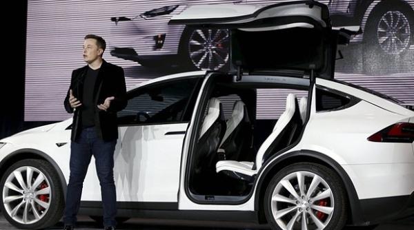 autoturisme tesla fabrica in ungaria budapesta vrea sa ii atraga cu facilita i