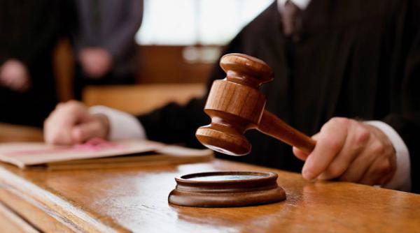 modificare legi justitiei si coduri penale protest in strada al magistratilor