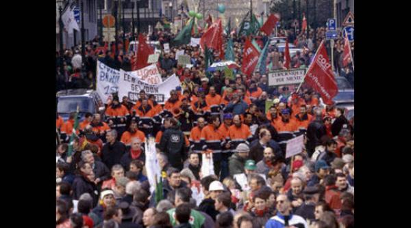 cre terea varstei de pensionare i reforma pensiilor proteste masive in bruxelles