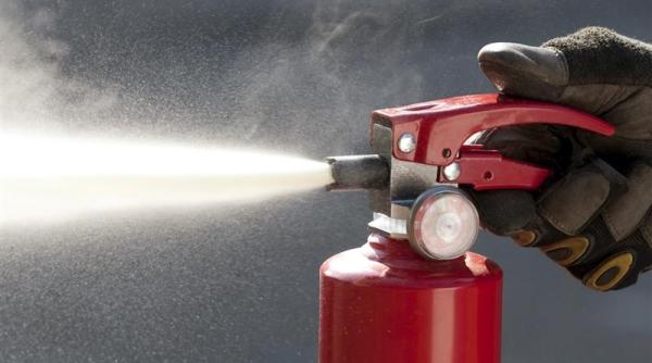 incendiu panouri de avertizare in cazul cladirilor fara autorizatie de securitate