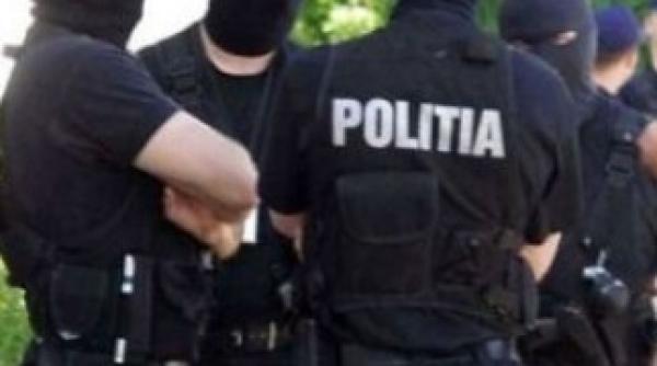 noi perchezitii la vanzatori ilegali de articole pirotehnice