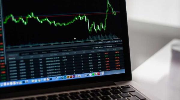 evolutii financiar bancare si bursiere vineri 22 decembrie