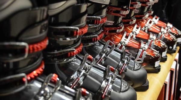 sporturi de iarna romania campioana la produc ia de echipament