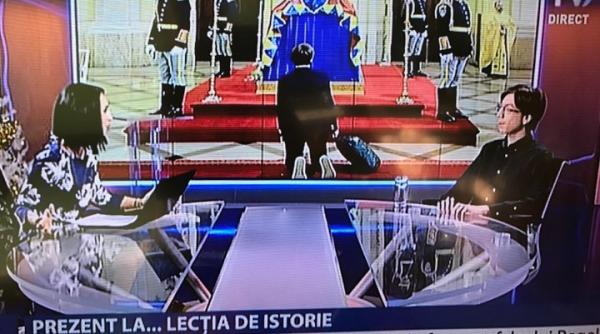 vlad dragne in genunchi la catafacul regelui mihai cine e elevul care a emo ionat o ara