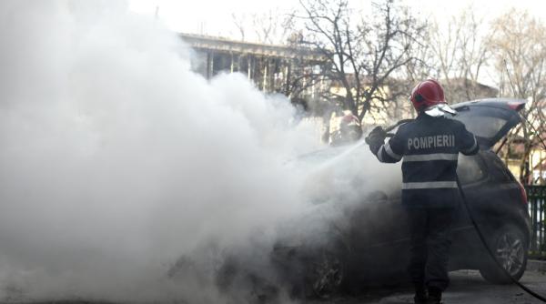 ma ina poli istului care i a pus catu e unui cunoscut medic incendiata