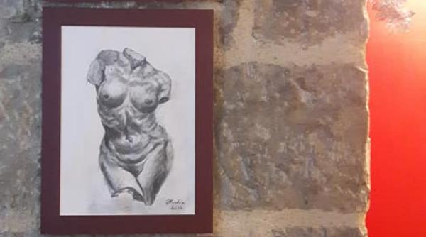 expozi ie anatomia umana in negru i alb