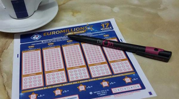 milionara din intamplare praful norocos