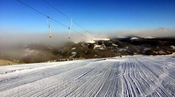 valcea proteste la voineasa unde domeniul schiabil este inchispresedintele cj afirma ca a facut tot ce a depins legal de institutie