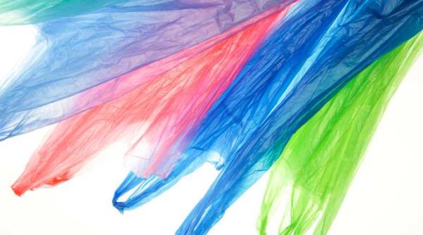 comisia europeana noi masuri in privin a materialelor plastice