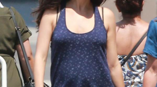 surpriza mila kunis laureata la harvard