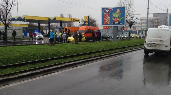 bulevardul timisoara din bucuresti haos din cauza unui ofer foto