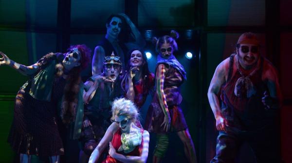 balul cimitirului artland invinge zombieland