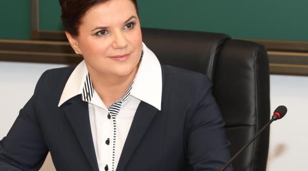 prof univ dr alina bargaoanu interviu la dc news cum combatem fake news