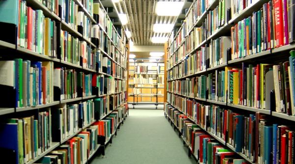 seratele bibliotecii lucian blaga