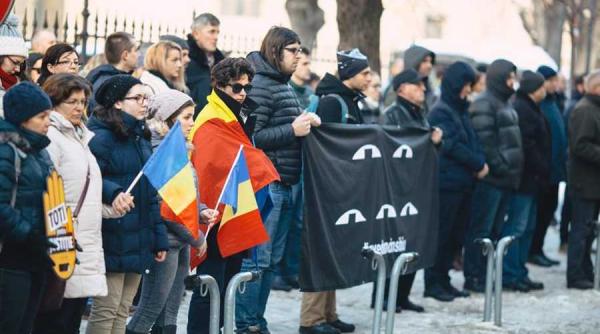 protest la sibiu peste 300 de persoane au protestat impotriva modificarilor legilor justitiei