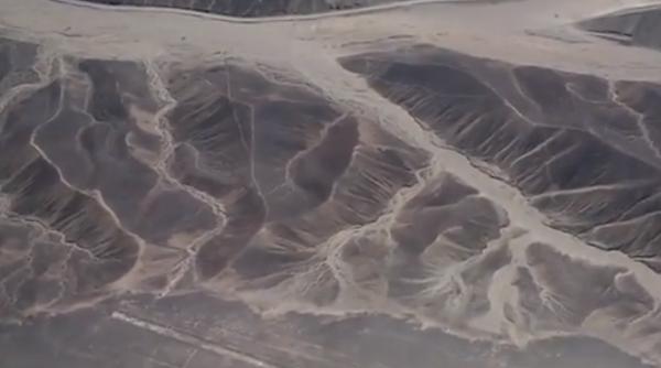 liniile nasca din peru distruse de soferul unui camion
