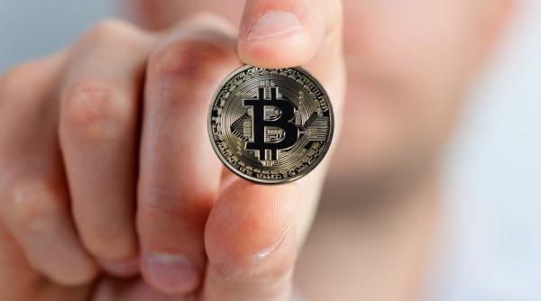 bitcoin nou minim a scazut cu peste 20prc