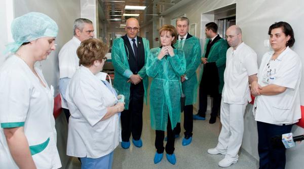 margareta custodele coroanei vizita la spitalul clinic de urgen a bucure ti foto