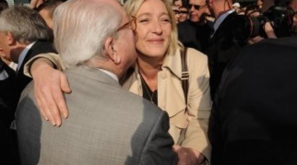 jean marie le pen excludere din frontul na ional decizia justi iei francezejean marie le pen
