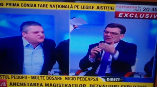 de ce n are ursul coarna