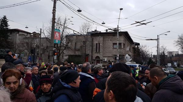 protest in fa a la dna oamenii sunt revolta i