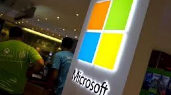 o studenta i a asigurat un internship la microsoft dupa ce a abordat ceo ul companiei