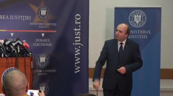 toader suparat pe jurnali ti a zis ca pleaca din fa a lor video