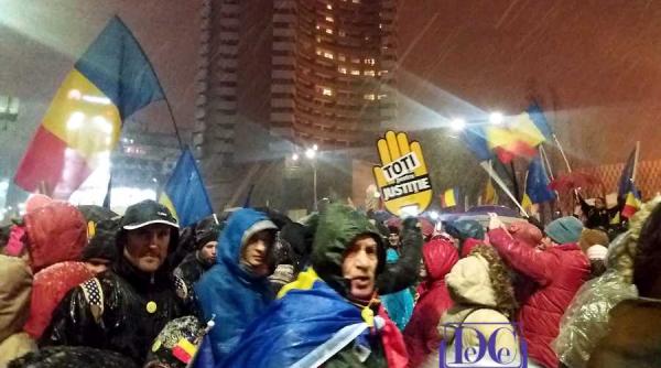 proteste in pia a victoriei 2000 de persoane prezente video