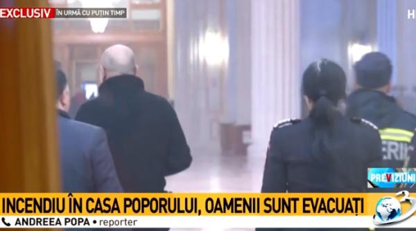 incendiu casa poporului miros puternic de fum