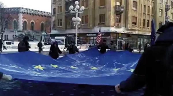 independenta justitiei un steag urias al ue in piata victoriei timisoara