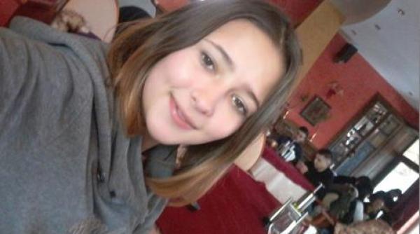 poli ia in alerta minora disparuta a i vazut o foto