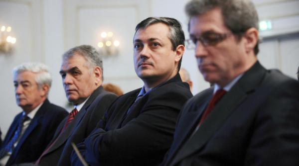 prof univ dr adrian saftoiu la interviurile dcnews interviu la academia de sanatate