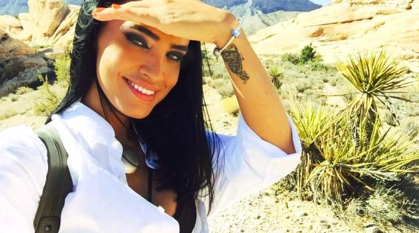 adelina pestritu insarcinata in patru luni a dezvaluit sexul copilului