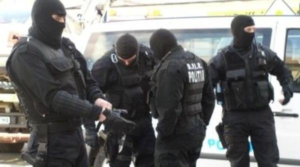 arge perchezi ii la camatari captura poli i tilor dupa perchezi ii suma impresionanta