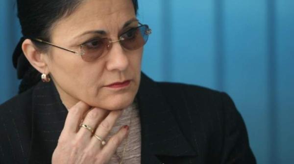 ecaterina andronescu mai bine mai tarziu decat deloc