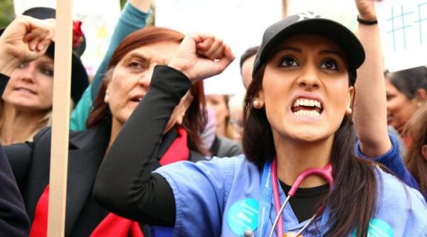 ministerul tineretului i sportului mts greva japoneza i proteste de strada