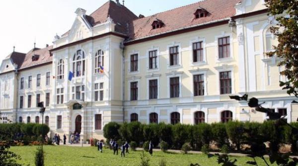 ccr decizie in cazul infiintarii liceului romano catolic de la targu mures