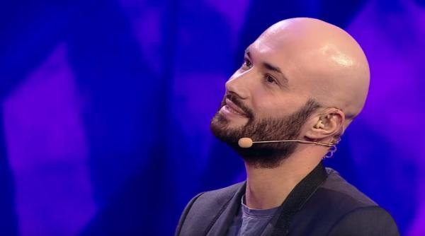 mihai bendeac mi se pare o metoda foarte proasta sa ma da i afara